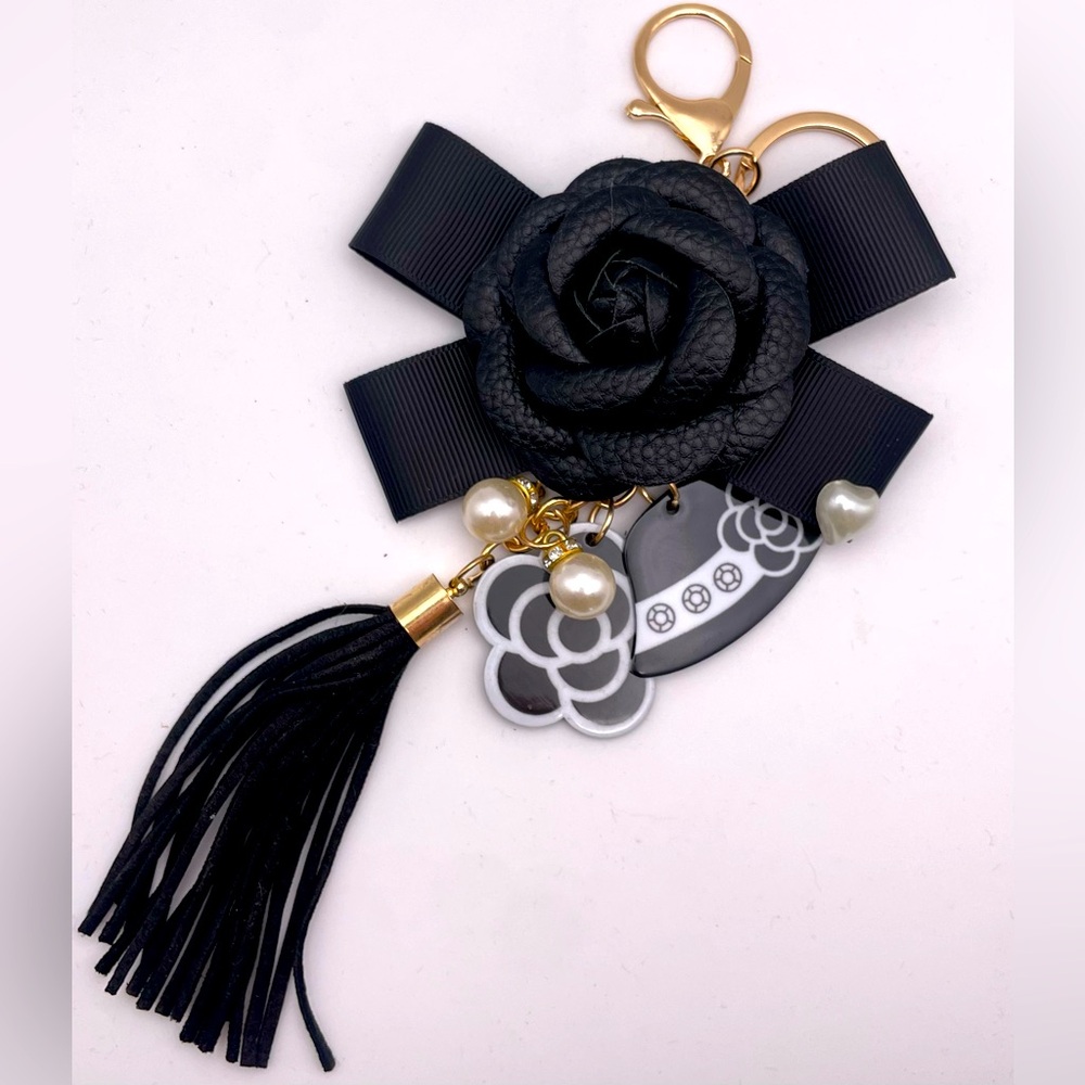 BLACK CAMELLIA + PEARL | Bag Charm | Keychain (Brand New!) ✨
